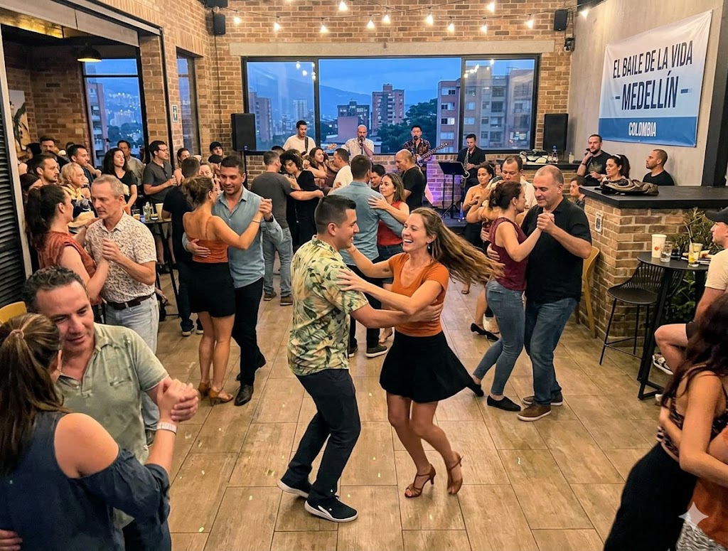 Spanglish salsa dancing event poster